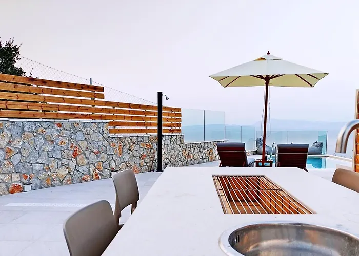 Sea & Cliff Luxury Βίλα Μπενίτσες