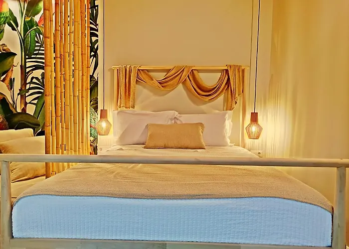 Sea & Cliff Luxury