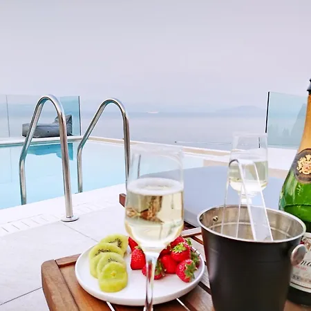 Villa Sea & Cliff Luxury *