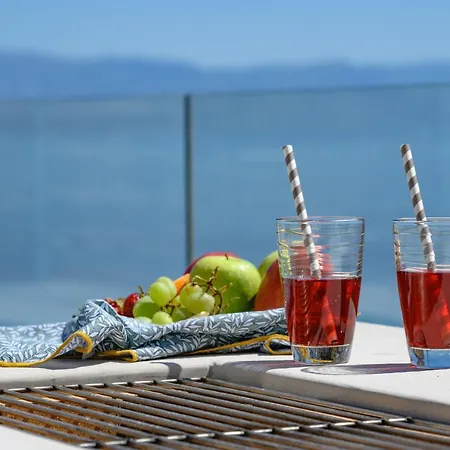 Sea & Cliff Luxury فيلة *