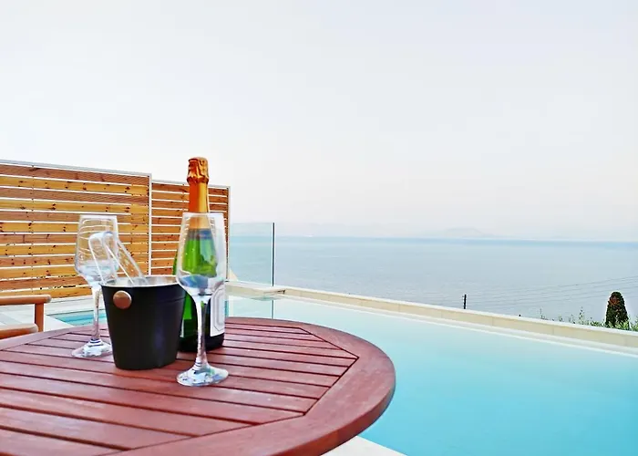Sea & Cliff Luxury בניטסס