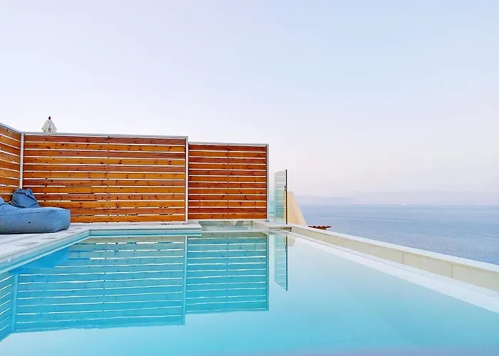 Sea & Cliff Luxury וילה