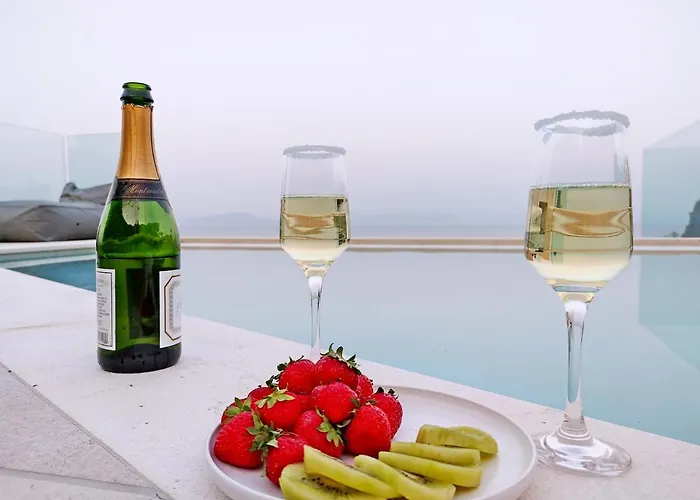 Sea & Cliff Luxury וילה *