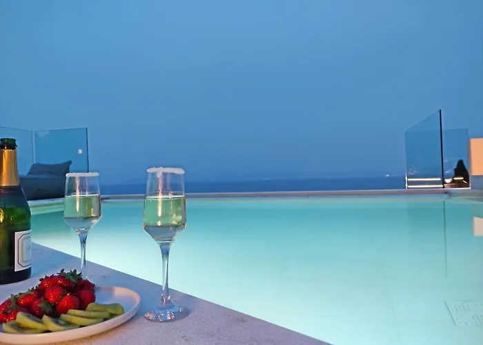 Sea & Cliff Luxury וילה בניטסס