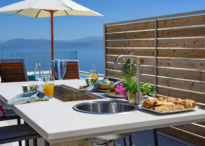Sea & Cliff Luxury וילה *