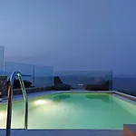 Villa Sea & Cliff Luxury