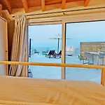 Sea & Cliff Luxury Villa *
