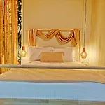 Sea & Cliff Luxury