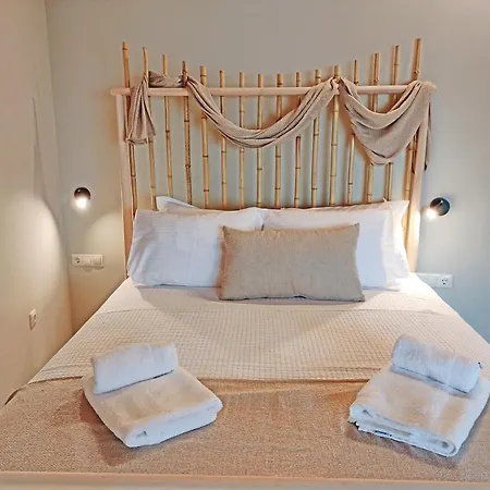Sea & Cliff Luxury