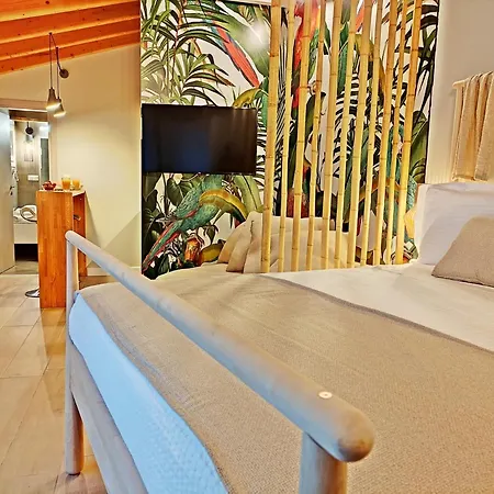 Sea & Cliff Luxury Villa *