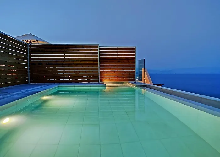 Sea & Cliff Luxury Villa